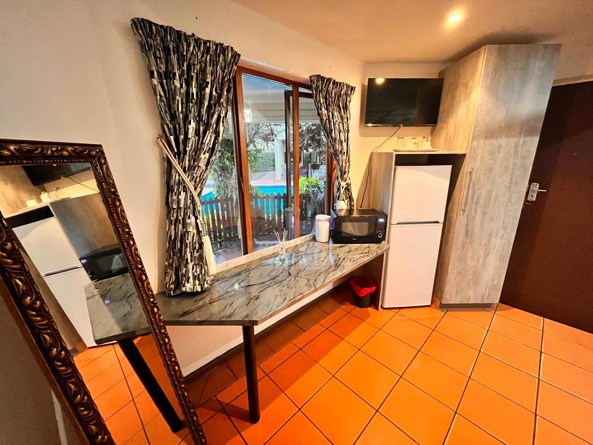 The Wood House Hotel Empangeni Kültér fotó